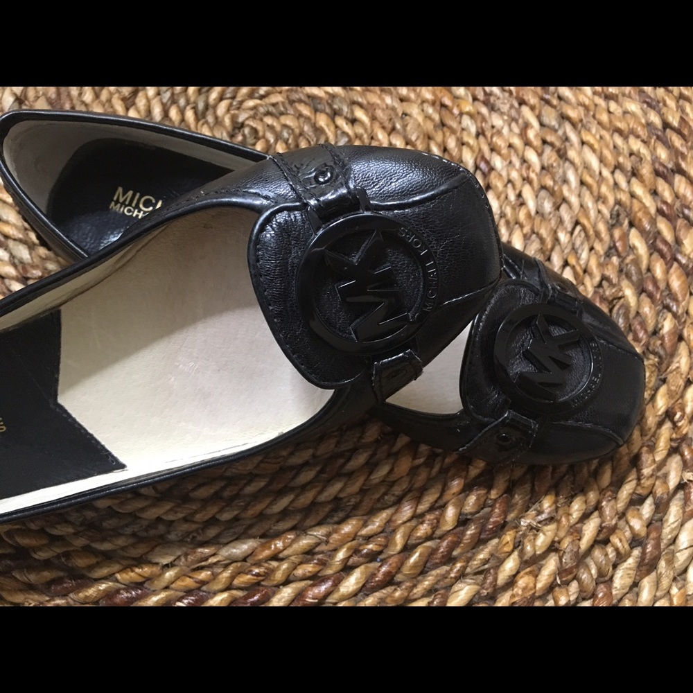 ✨super sale✨Michael Kors beautiful flats